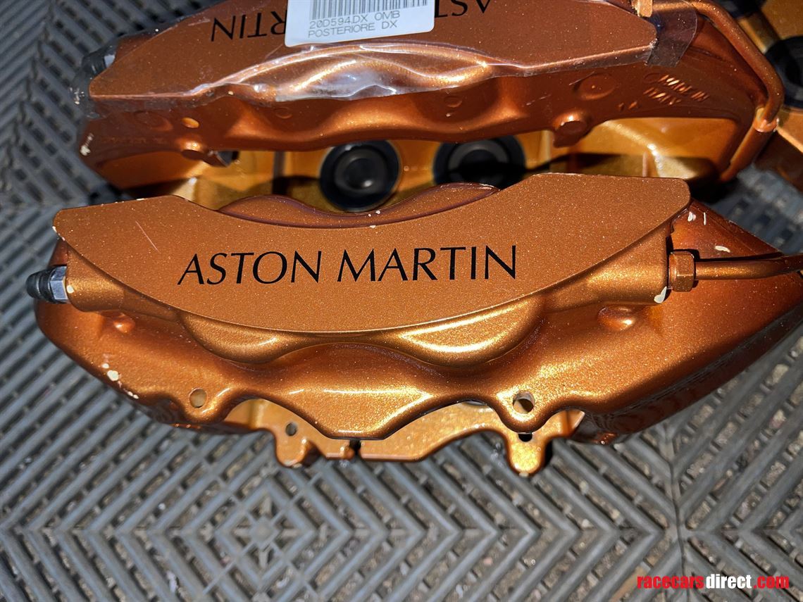 aston-martin-calipers-dbx