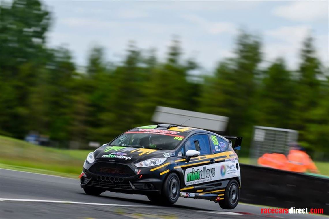 ford-fiesta-st-240-price-reduced