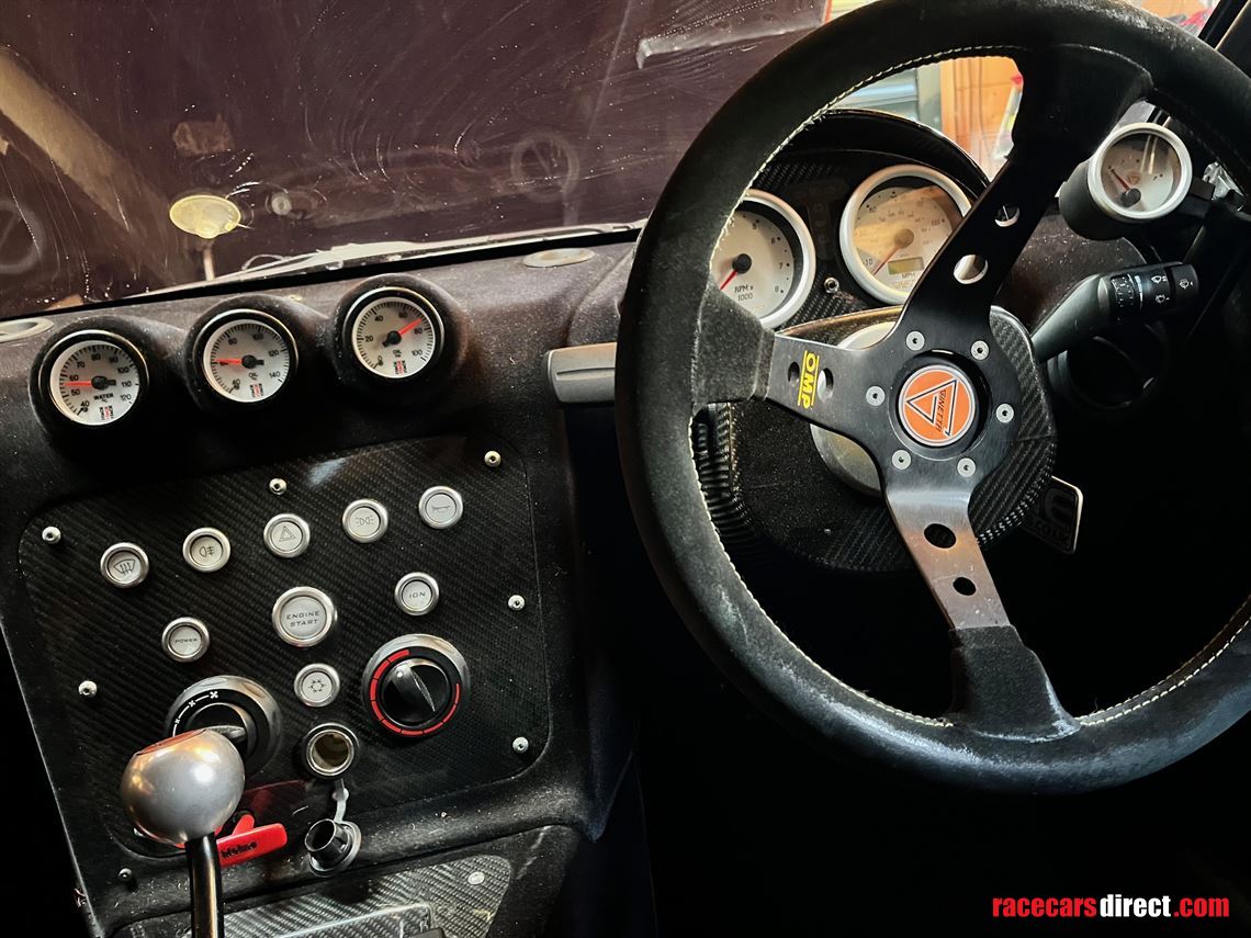 ginetta-g40r-2014---a-full-package---re-adver