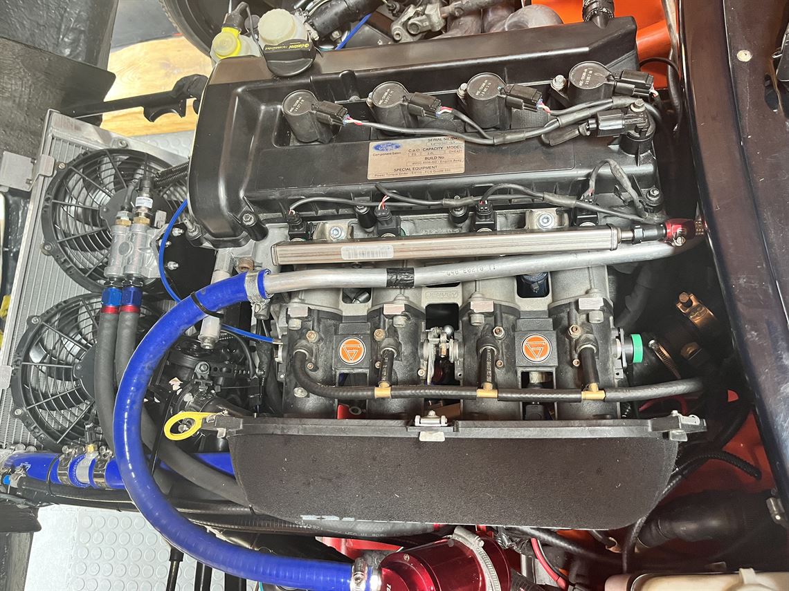 ginetta-g40r-2014---a-full-package---re-adver