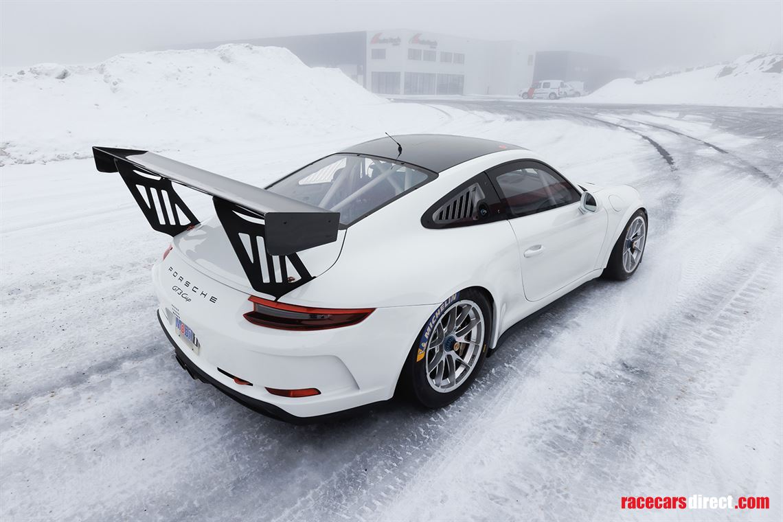 porsche-9912-gt3-cup---ready-for-race