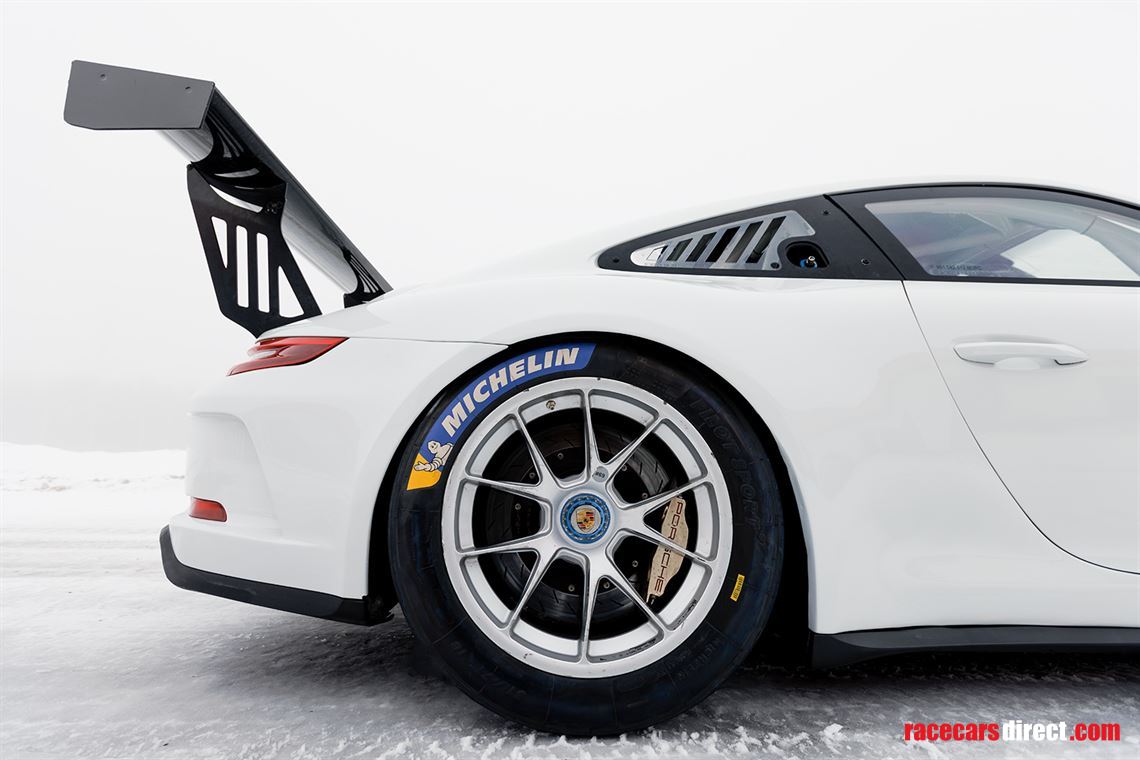 porsche-9912-gt3-cup---ready-for-race