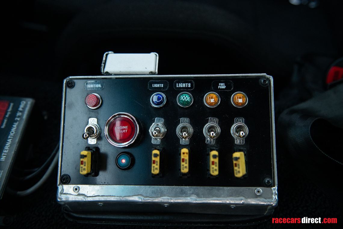 ford-mustang-fastback-1964-peking-paris-entra