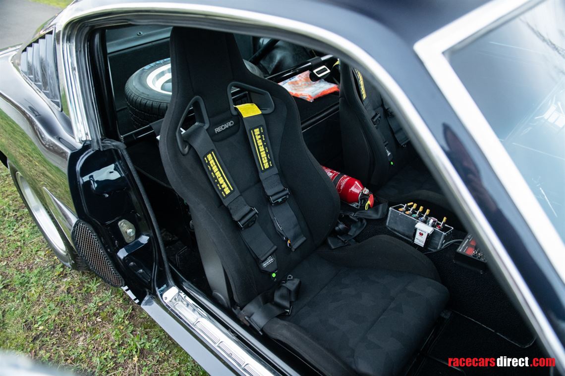 ford-mustang-fastback-1964-peking-paris-entra