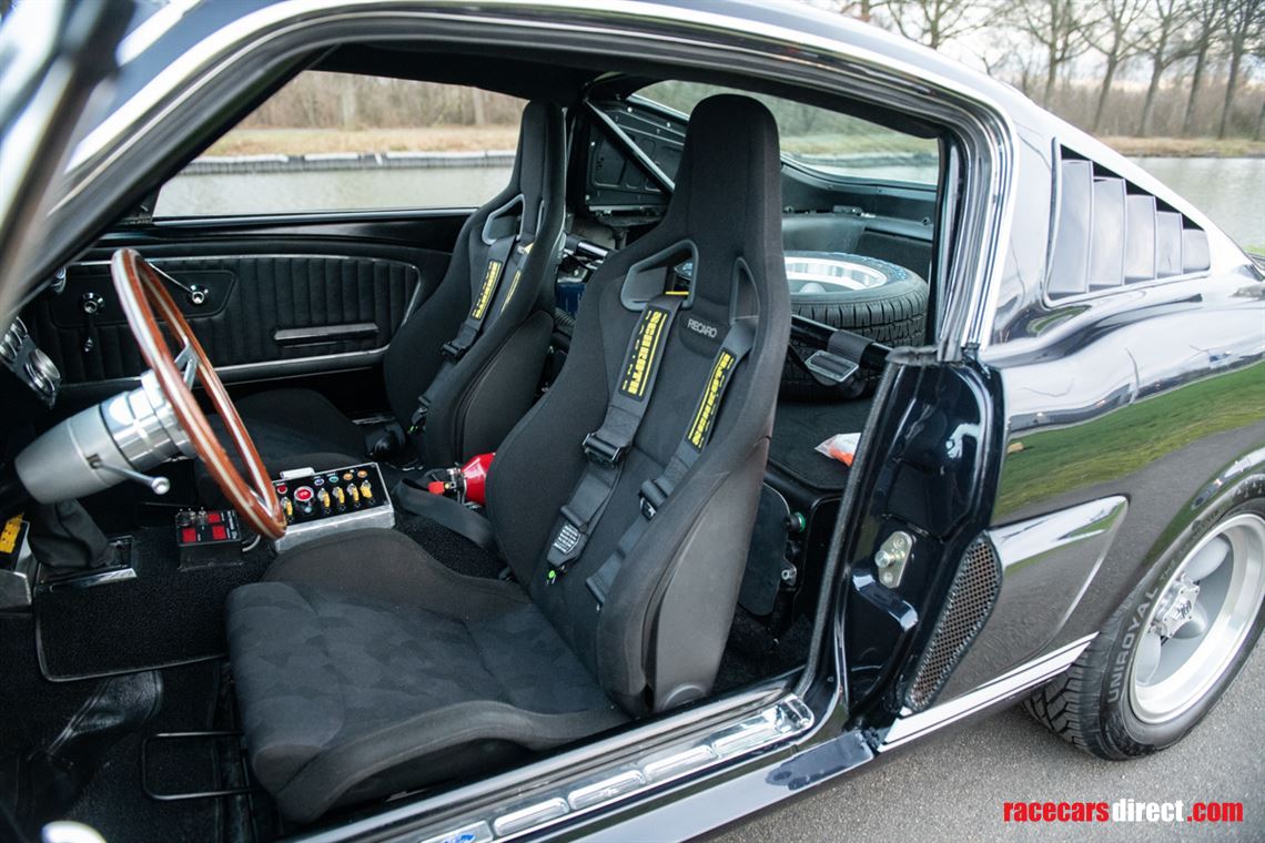 ford-mustang-fastback-1964-peking-paris-entra