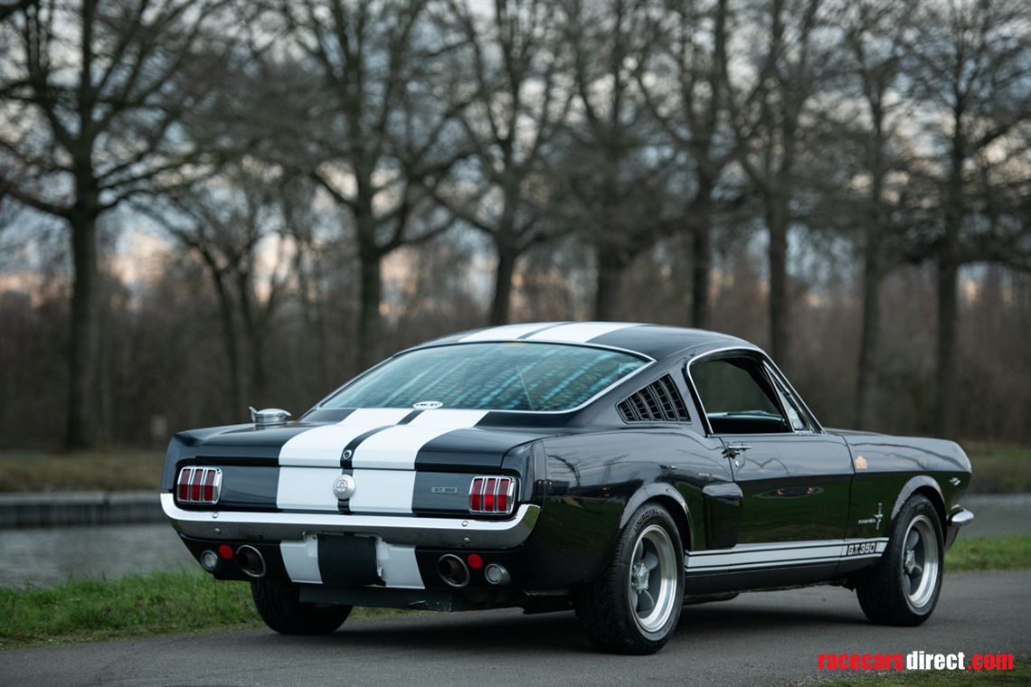 ford-mustang-fastback-1964-peking-paris-entra