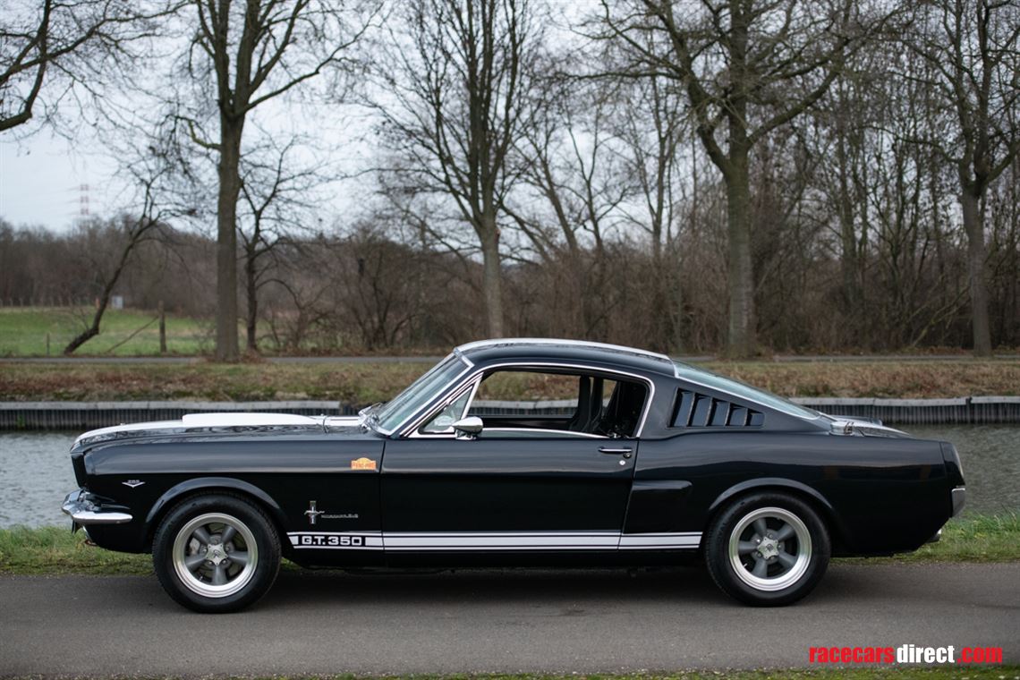 ford-mustang-fastback-1964-peking-paris-entra