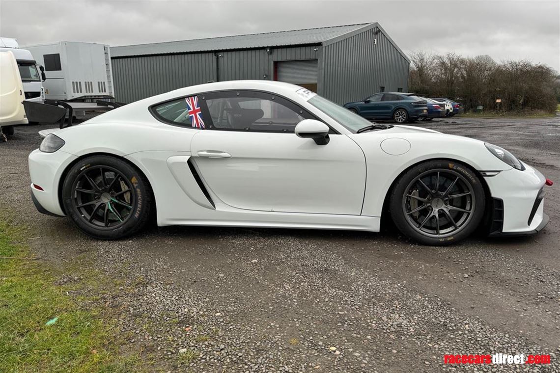 porsche-cayman-clubsport
