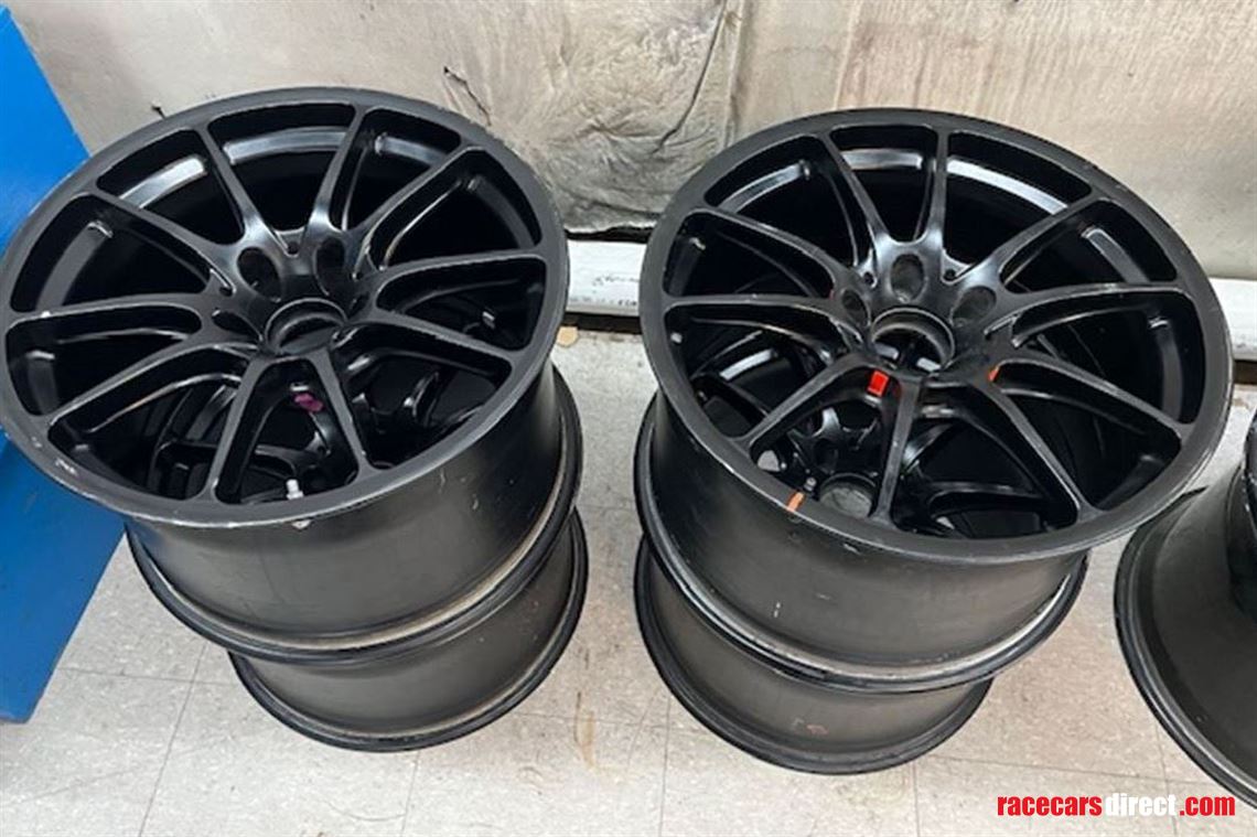 newused-amg-gt4-parts