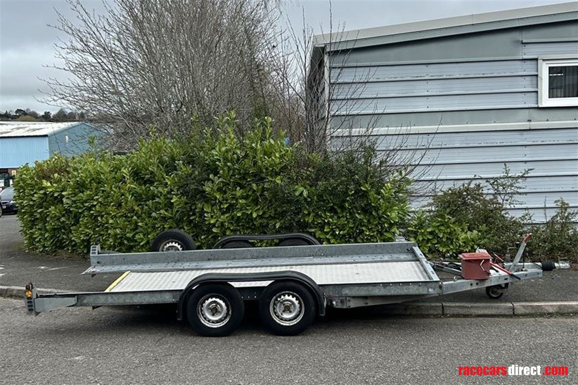 brian-james-hydraulic-tilt-trailer