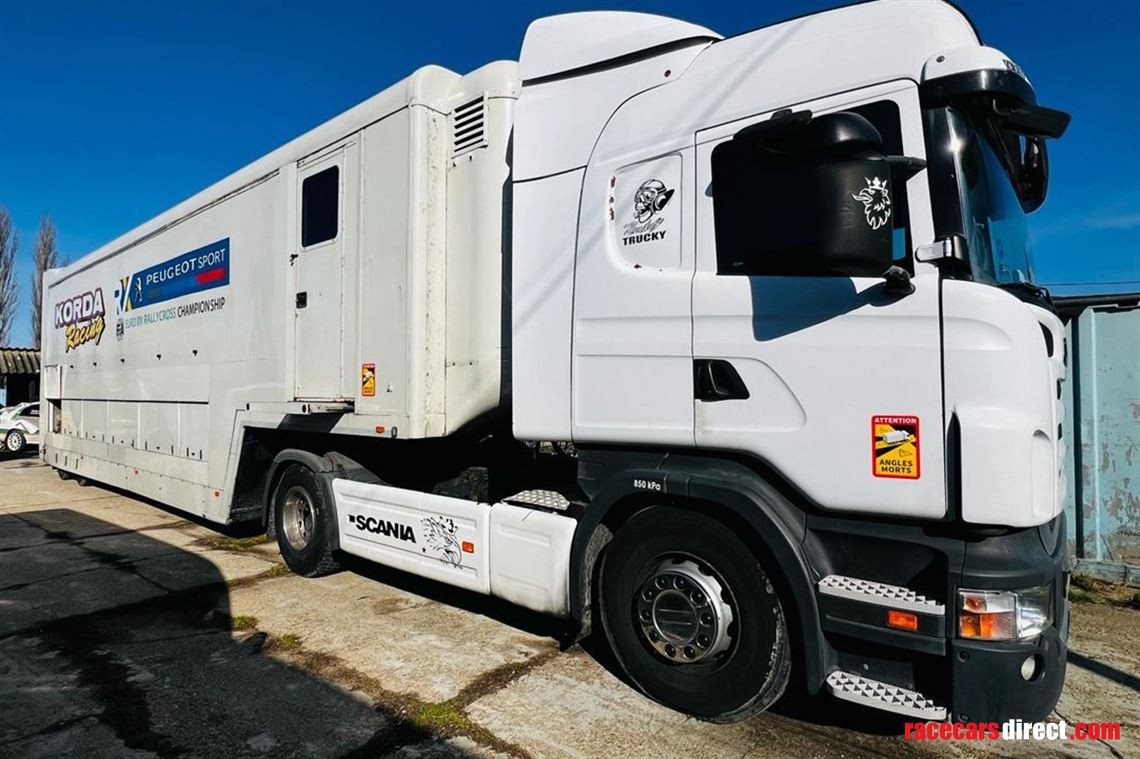 scania-tractor-unit-with-ex-jordan-f1-team-tr