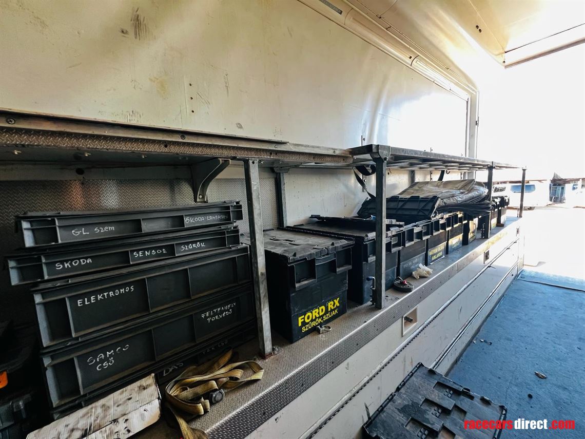 scania-tractor-unit-with-ex-jordan-f1-team-tr