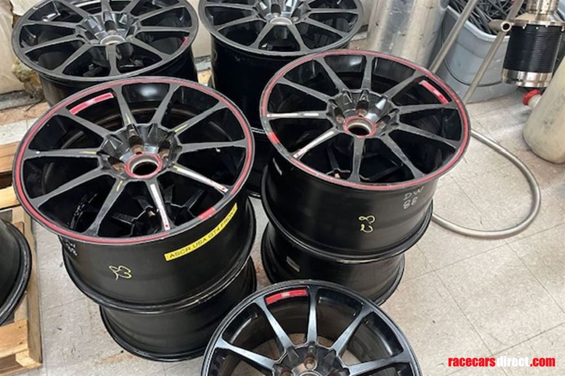 201617-audi-gt4-parts