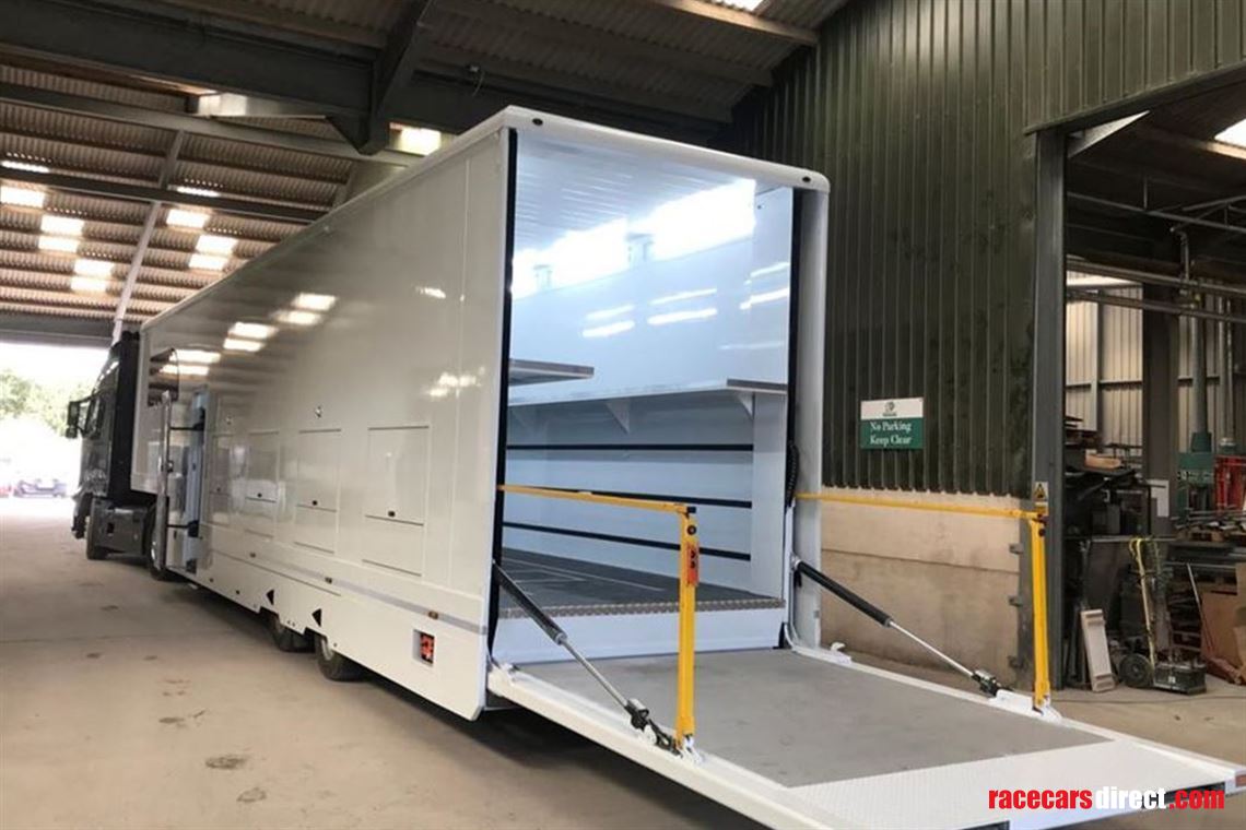 race-trailer-with-office-awning-tractor-unit