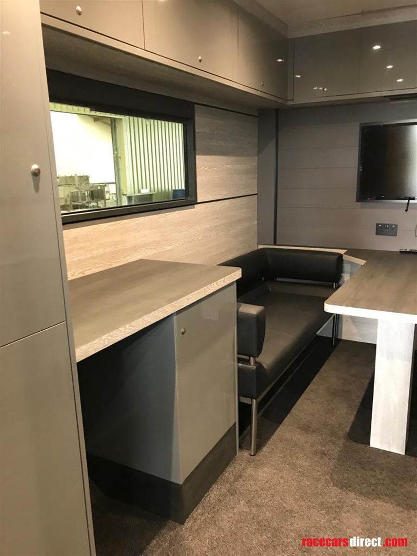 race-trailer-with-office-awning-tractor-unit