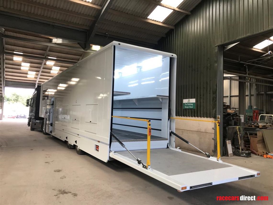 race-trailer-with-office-awning-tractor-unit
