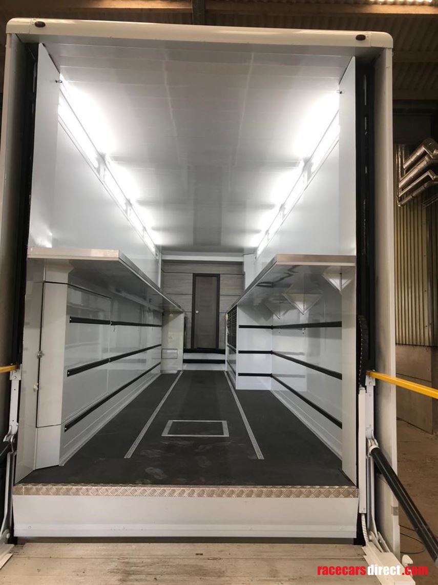 race-trailer-with-office-awning-tractor-unit