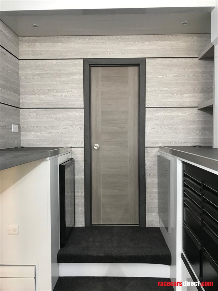 race-trailer-with-office-awning-tractor-unit