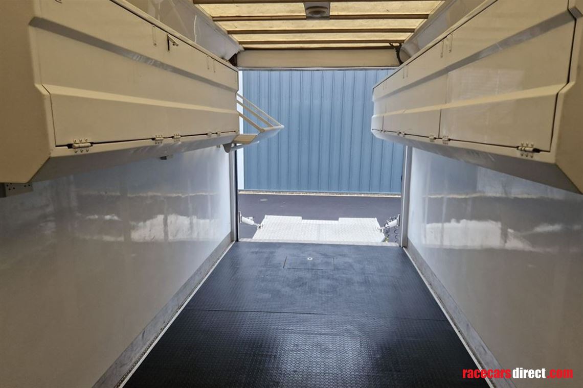 mercedes-75t-transporter