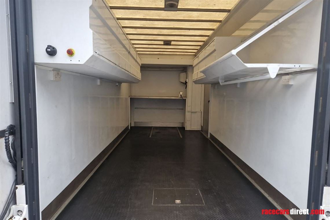 mercedes-75t-transporter