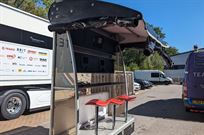 quentor-pit-perch-with-tv-screens