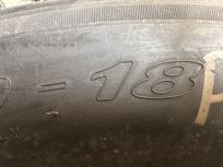 2-pirelli-gt3-tyres-325-680-18-dhd2
