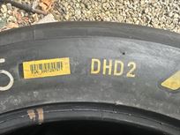 2-pirelli-gt3-tyres-325-680-18-dhd2