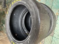 2-pirelli-gt3-tyres-325-680-18-dhd2