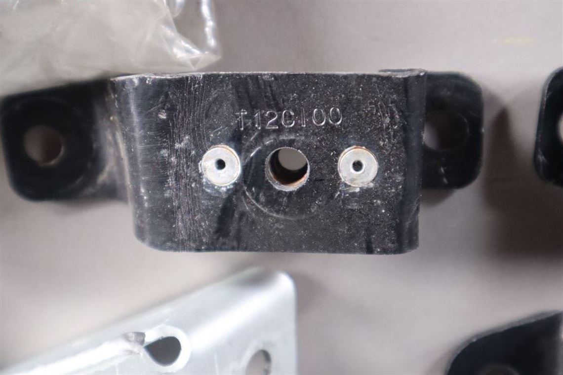 ferrari-488-gt3-holder-front-splitter