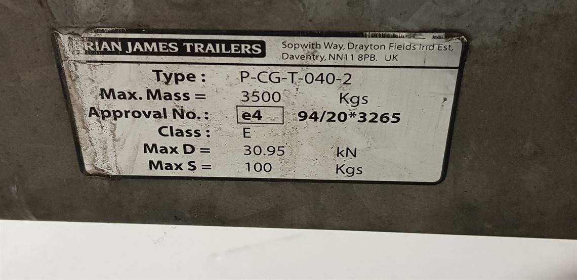 brian-james-race-transporter-5