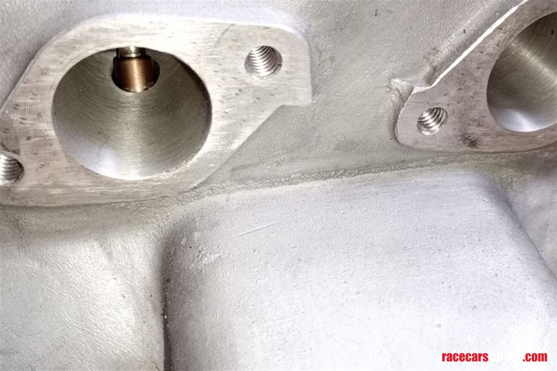 qed-new-full-race-twincam-cylinder-head