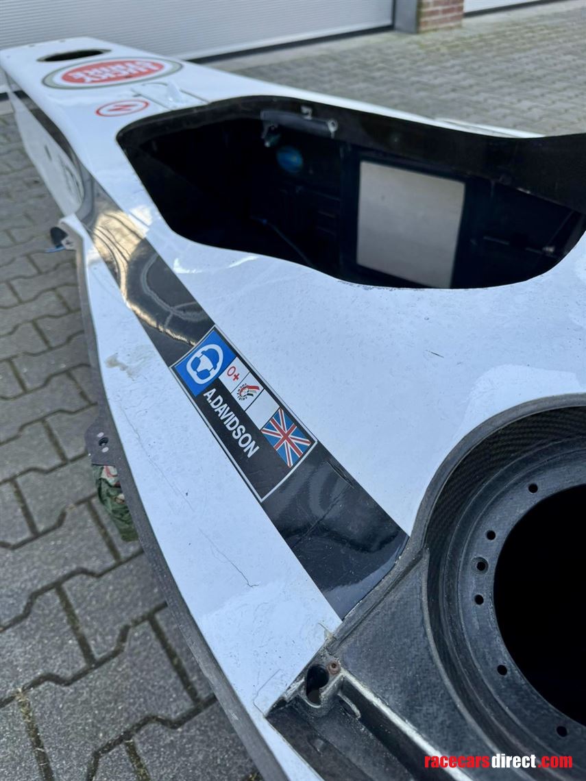 f1-original-full-carbon-bar-honda-monocoque