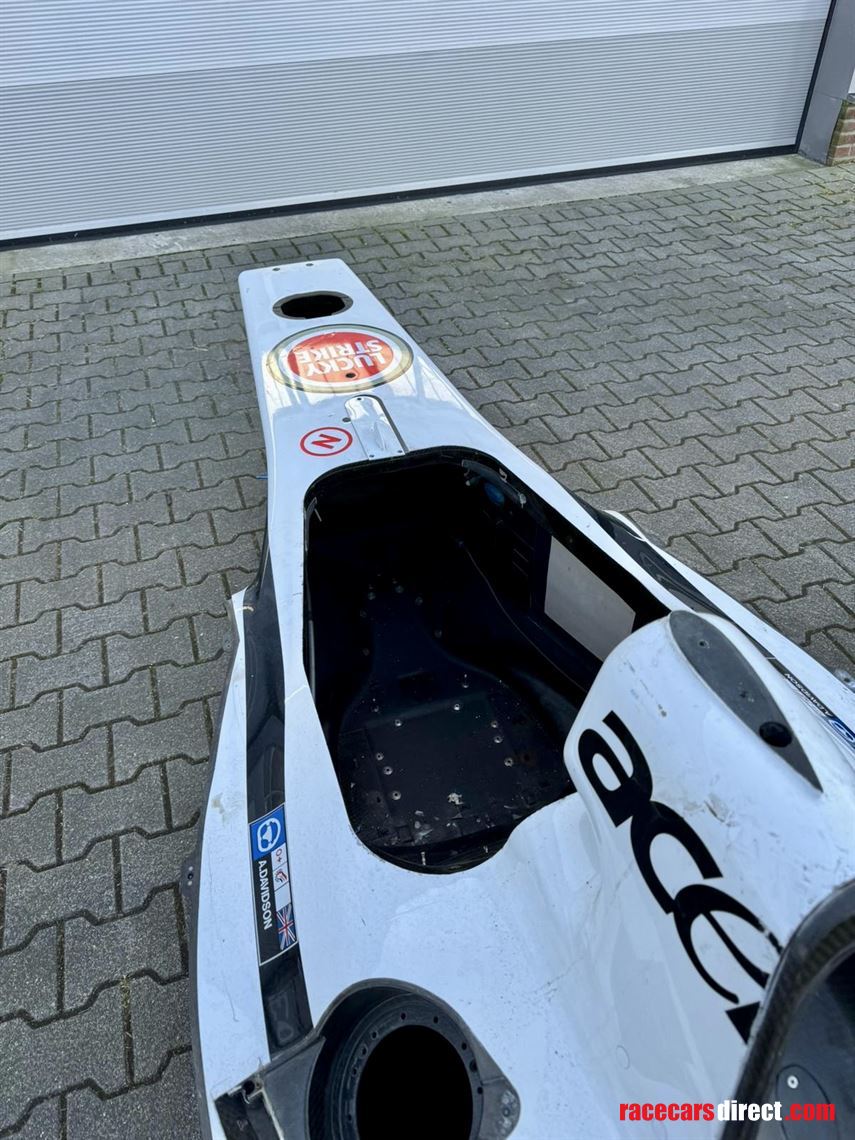 f1-original-full-carbon-bar-honda-monocoque