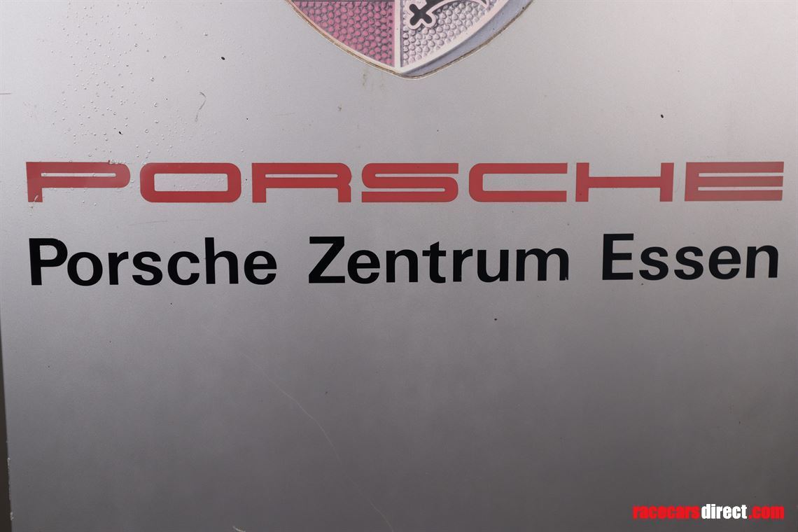 porsche-advertising-display-sign-from-the-90s