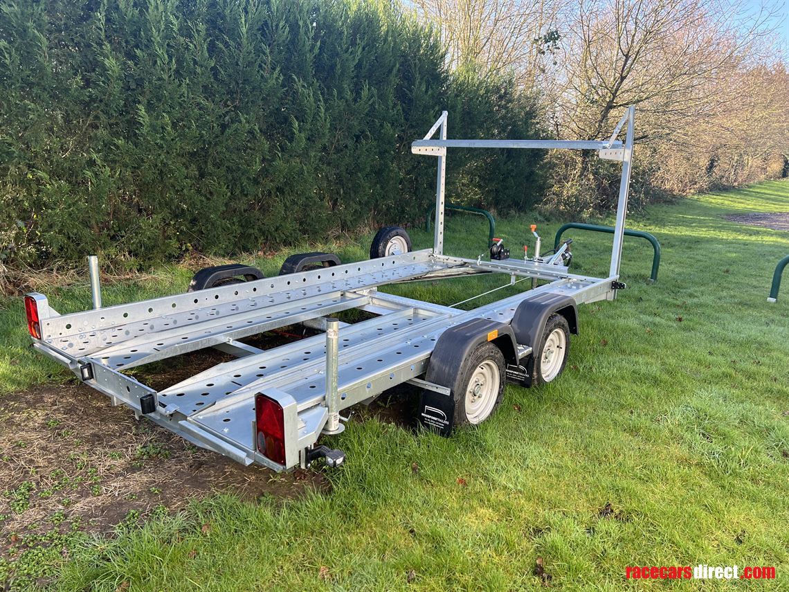 woodford-lightweight-trailer-with-tyre-rack