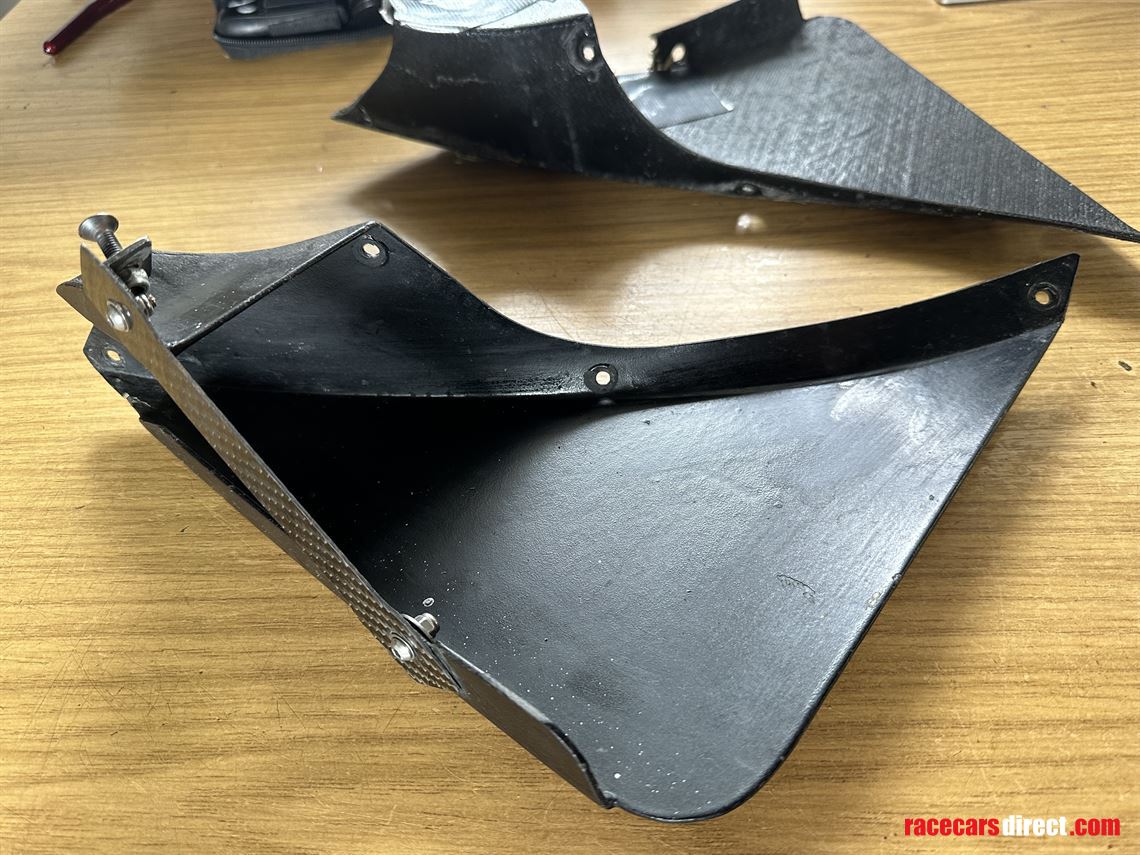 original-2009-ginetta-g50-dive-planes