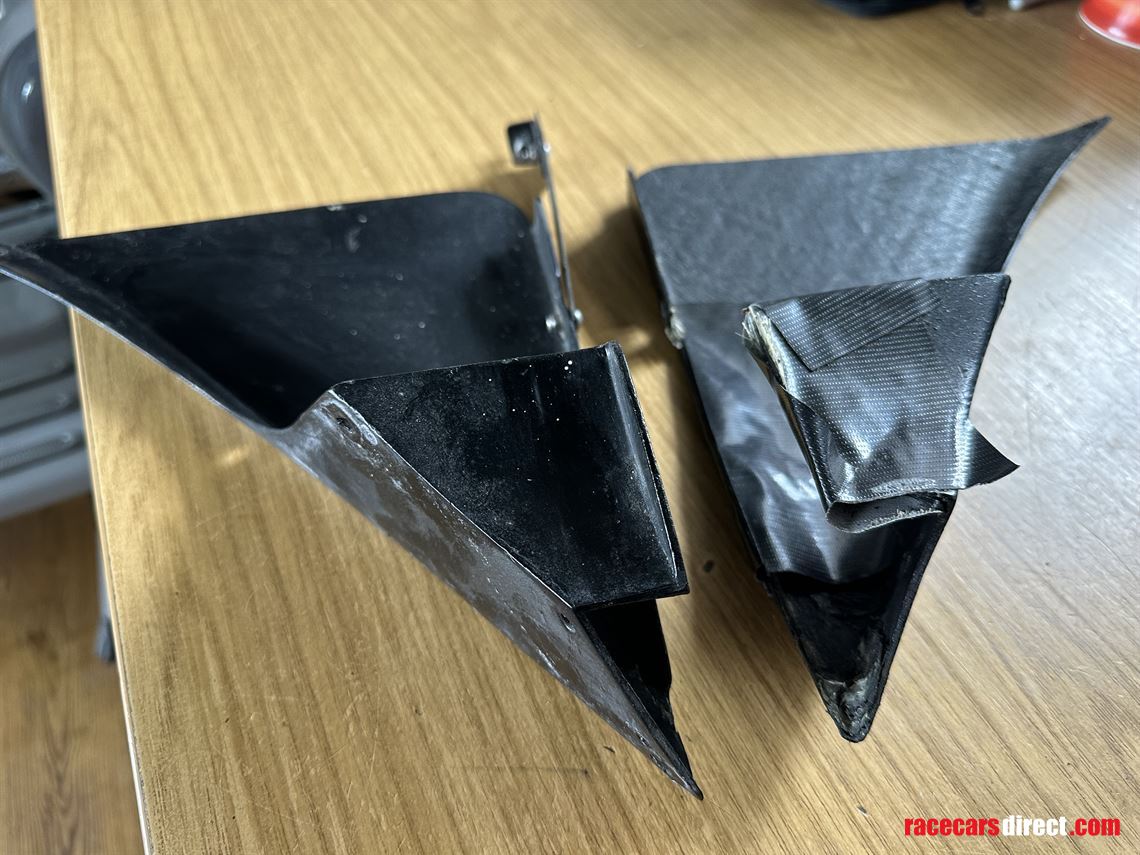 original-2009-ginetta-g50-dive-planes