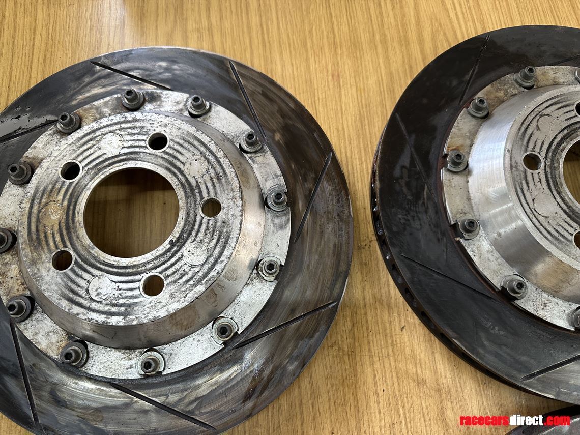 ginetta-g50-brake-brake-discs-bells-and-fixin