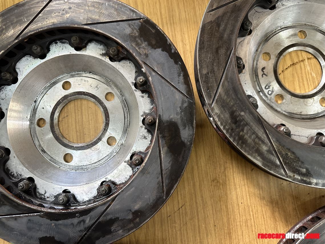 ginetta-g50-brake-brake-discs-bells-and-fixin