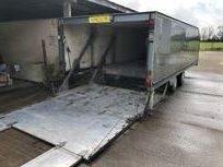 large-enclosed-trailer-with-integral-tail-lif