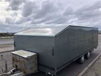 large-enclosed-trailer-with-integral-tail-lif