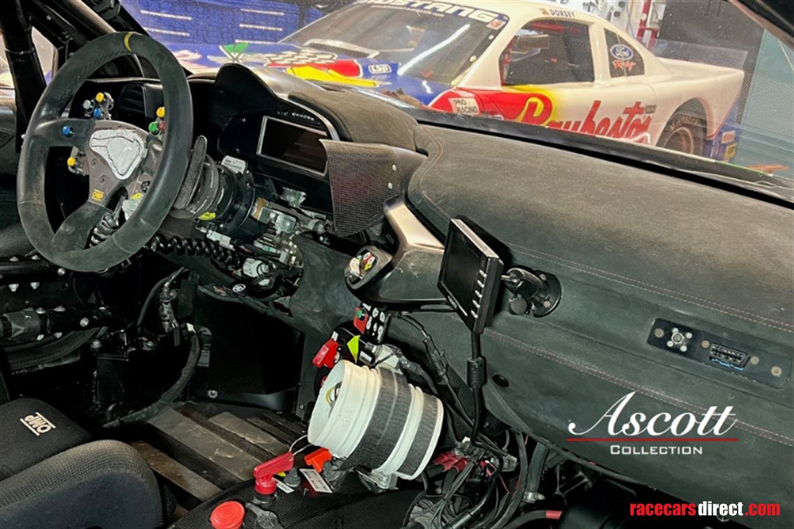 2011-ferrari-458-gt3-sold