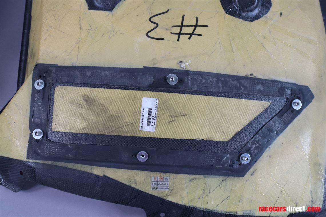 ferrari-488-gt3-carbon-wheel-houses