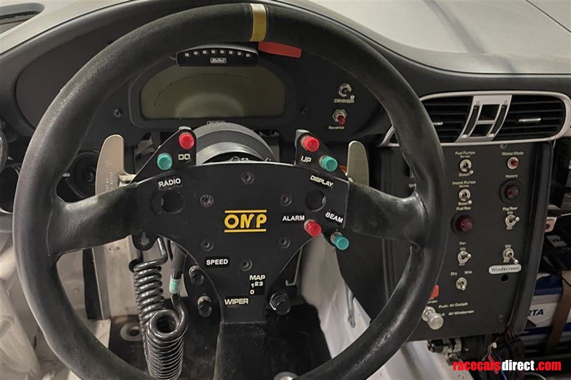 2010-porsche-997-gt3-r