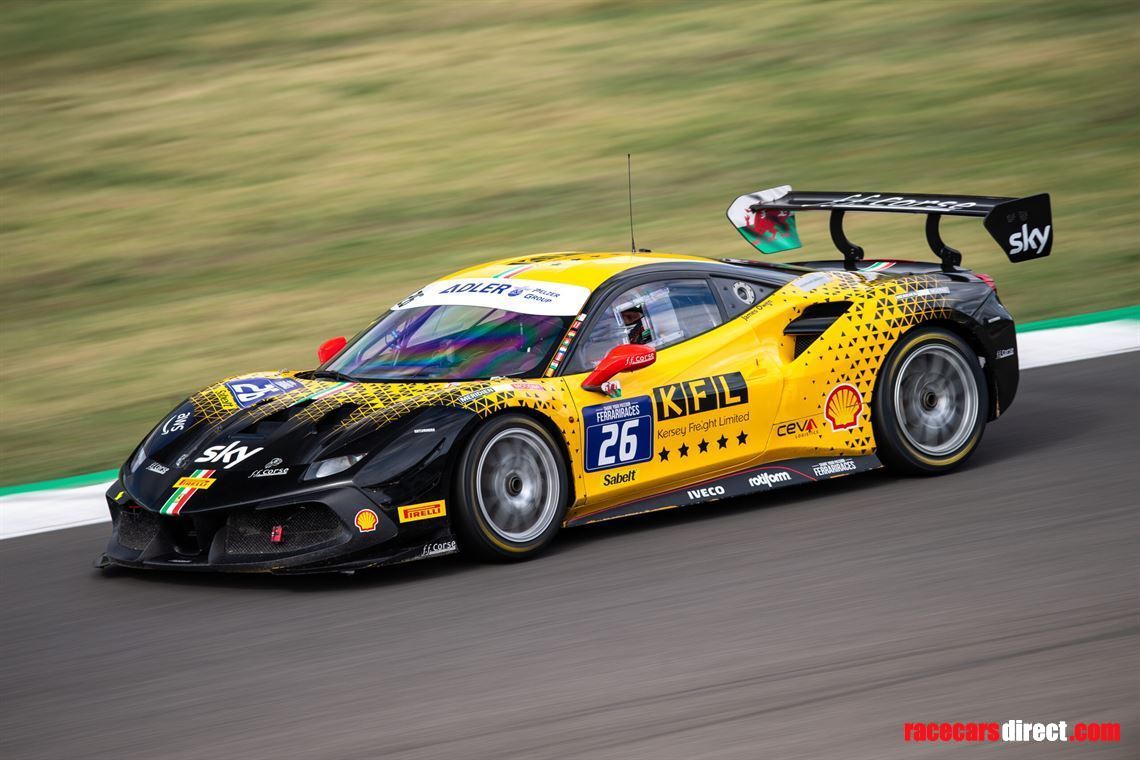 2022-ferrari-488-challenge-evo