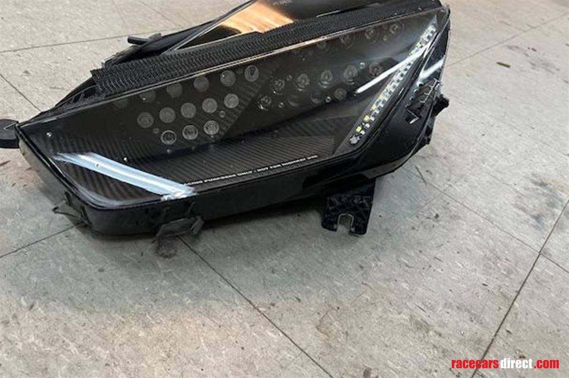 lamborghini-gt3-endurance-headlight