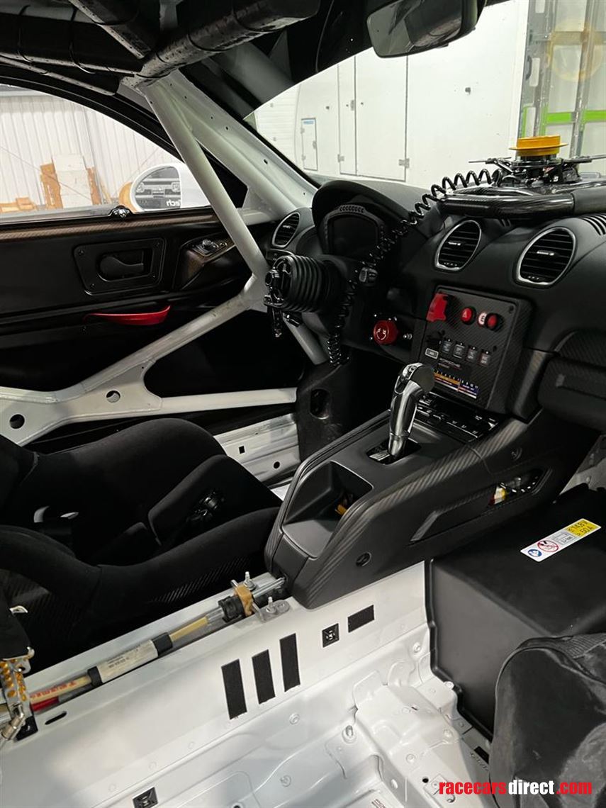 porsche-cayman-718-clubsport