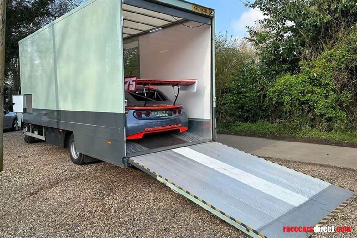 nov-2021-71-mitsubishi-enclosed-race-transpor