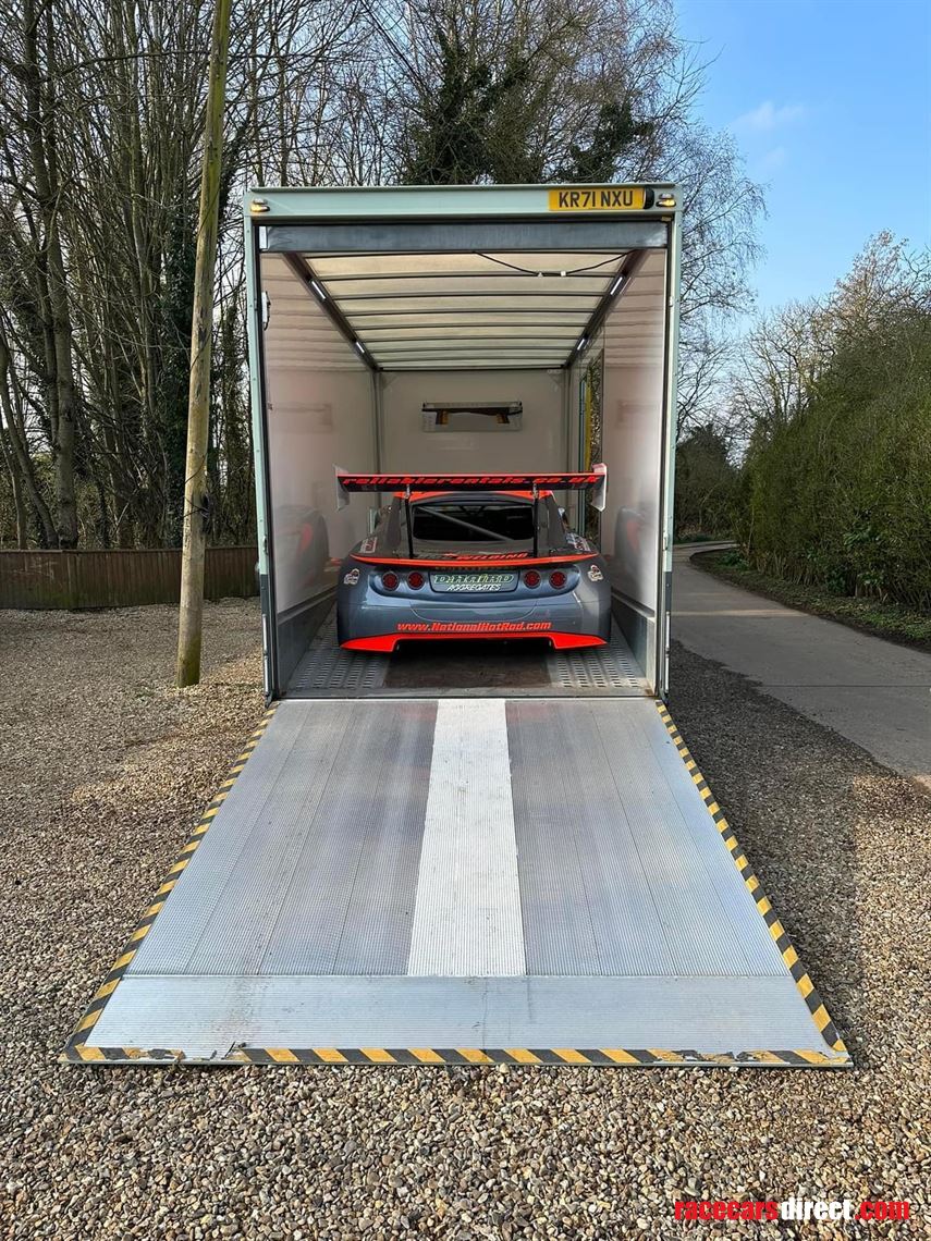 nov-2021-71-mitsubishi-enclosed-race-transpor