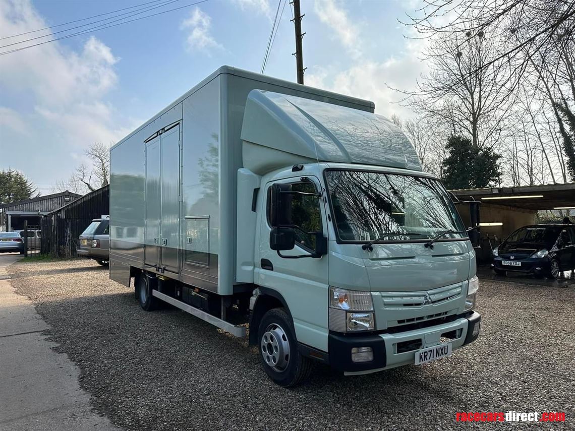 nov-2021-71-mitsubishi-enclosed-race-transpor